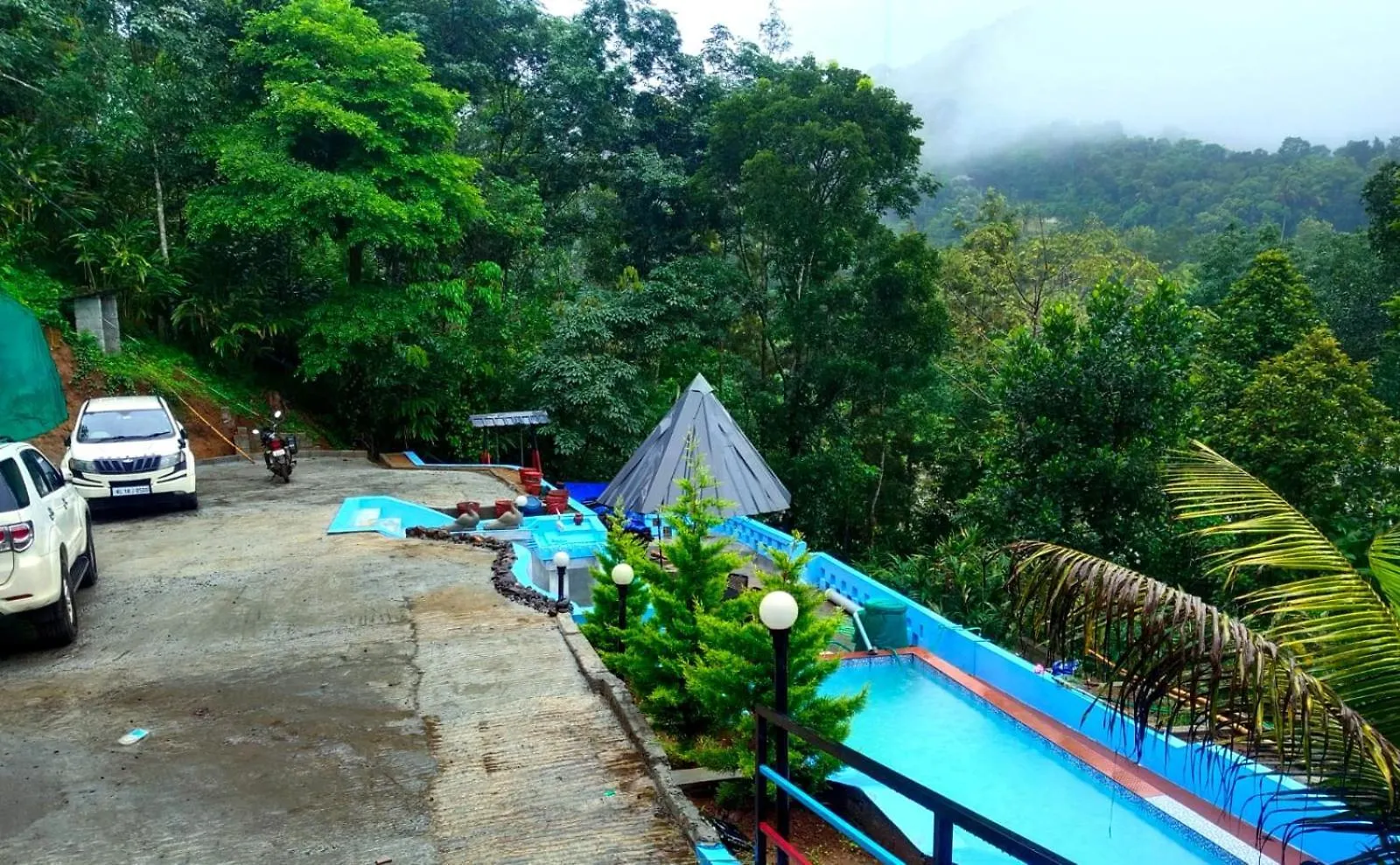 Misty Pool Villa Anachal